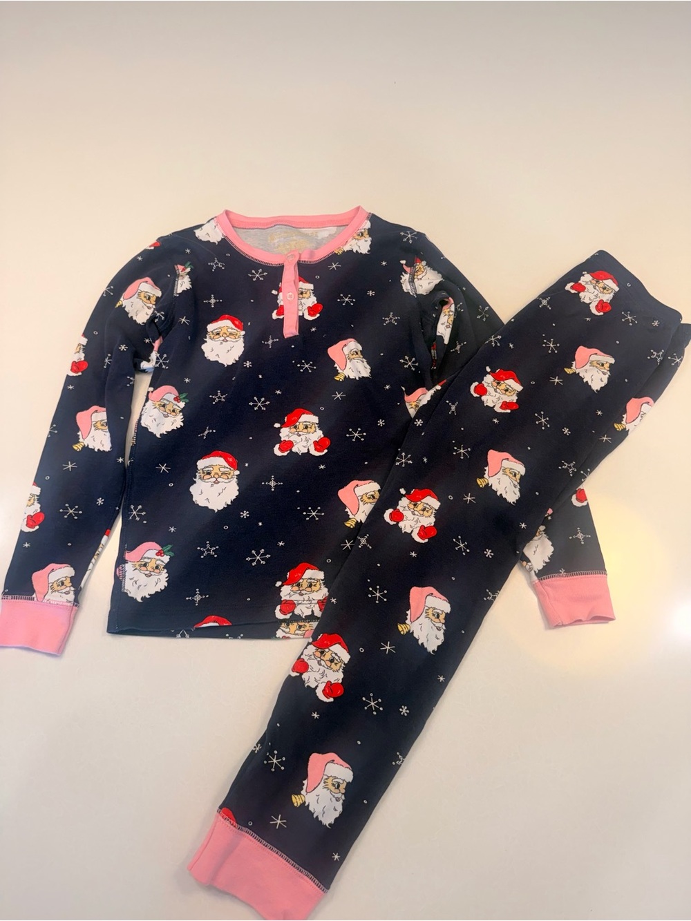 The Beaufort Bonnet Company Navy Santa Print Pajama Set with Pink Trim EUC!
